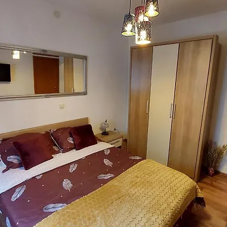 Beautiful Four Color Rooms * Cres