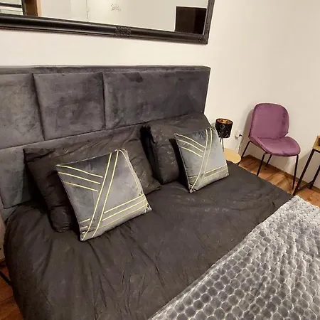 Beautiful Four Color Rooms Cres