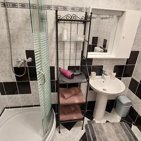 Beautiful Four Color Rooms Cres