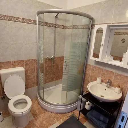 Beautiful Four Color Rooms * Cres